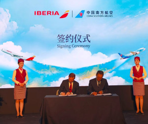 Iberia establece acuerdo de código compartido con China Southern